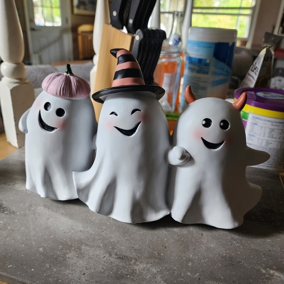 Cute ghost decor - Picture 2 of 4
